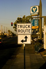 truck route road sign